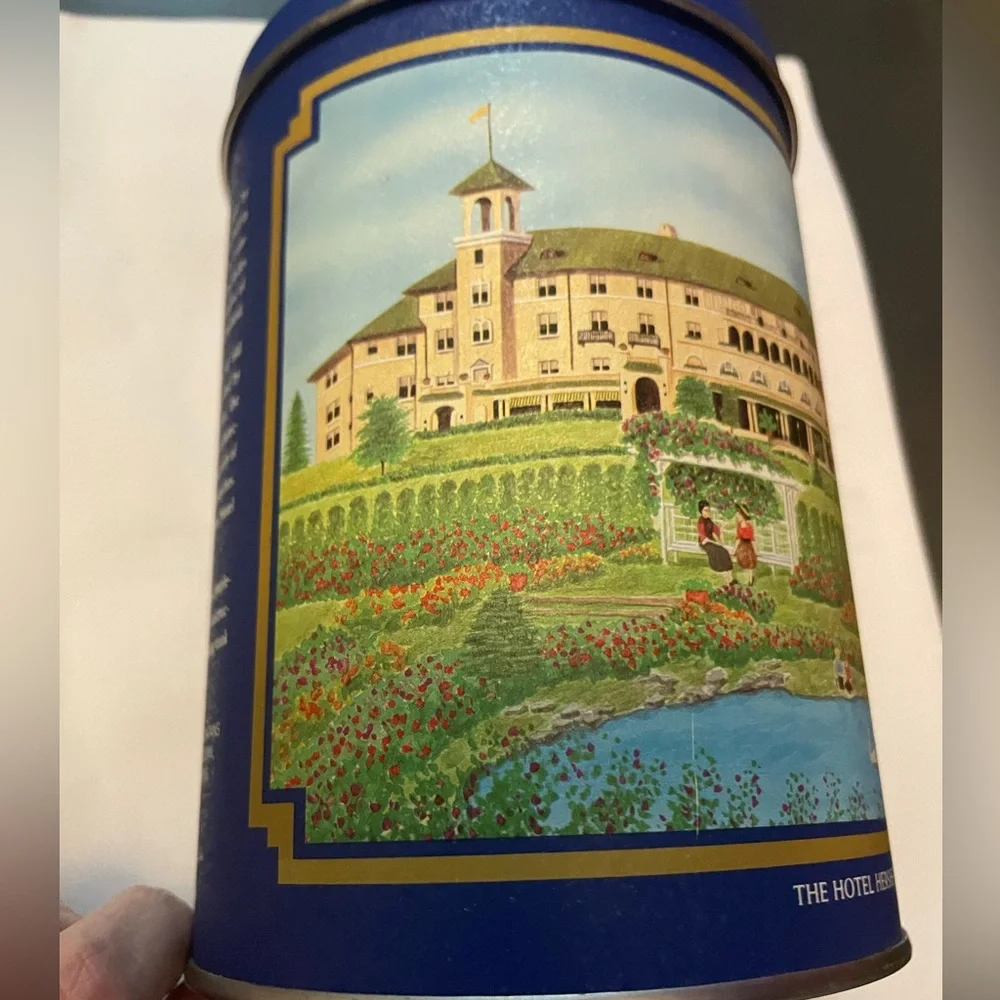 Hershey’s Kisses Blue and Gold Party Tin